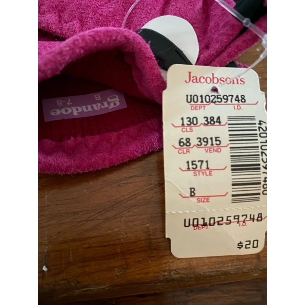 NWT women’s Grandoe Pink Gloves Size 7-8 - Picture 4 of 4